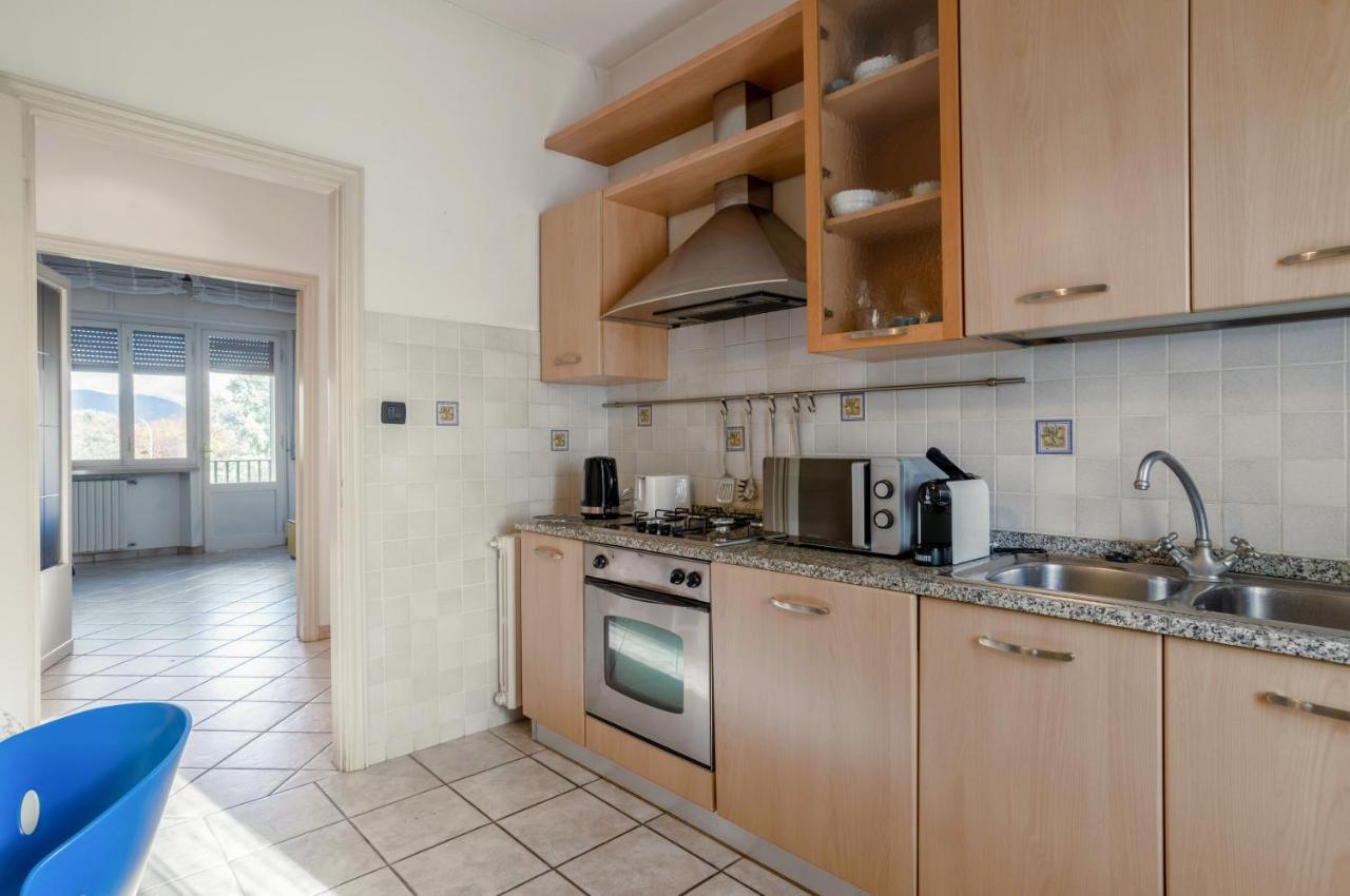 Lucca Roomy Apartment With Balcony And Parking! 외부 사진