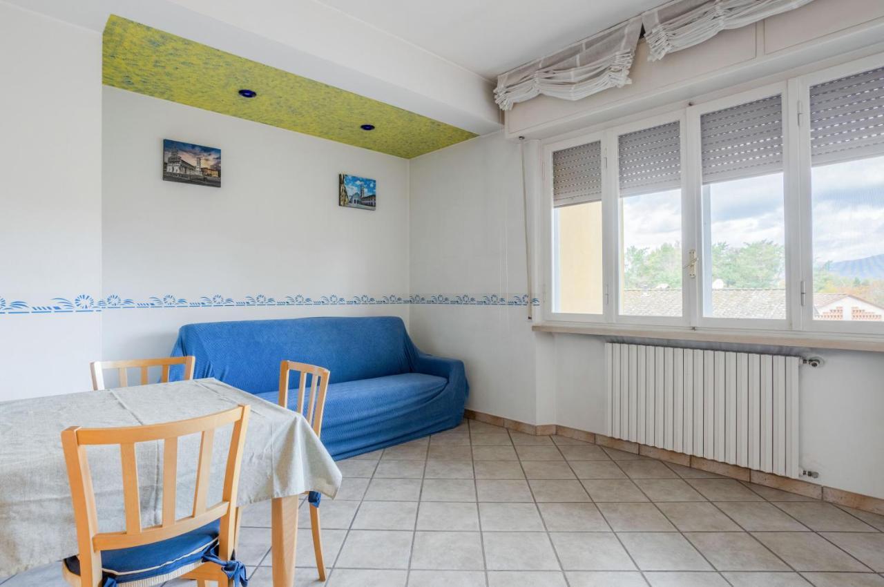 Lucca Roomy Apartment With Balcony And Parking! 외부 사진